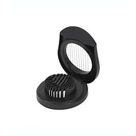 Rebanador de huevos Simply Essential™ color negro/plateado