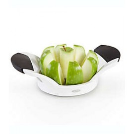 Cortador de acero inoxidable para manzanas OXO Good Grips®