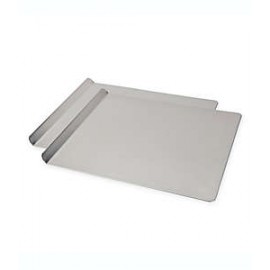 Charolas para hornear de aluminio AirBake T-Fal® de 40.64 x 35.56 cm color plata, Set de 2 pzas.