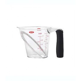 Taza medidora de tritán OXO Good Grips® angulada de 250 mL