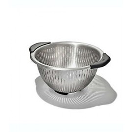 Colador de acero inoxidable OXO Good Grips® de 4.73 L