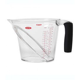 Taza medidora de tritán OXO Good Grips® angulada de 1 L